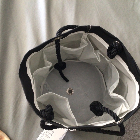 Sea Bags Black Skull Tote - Picture 2 of 3